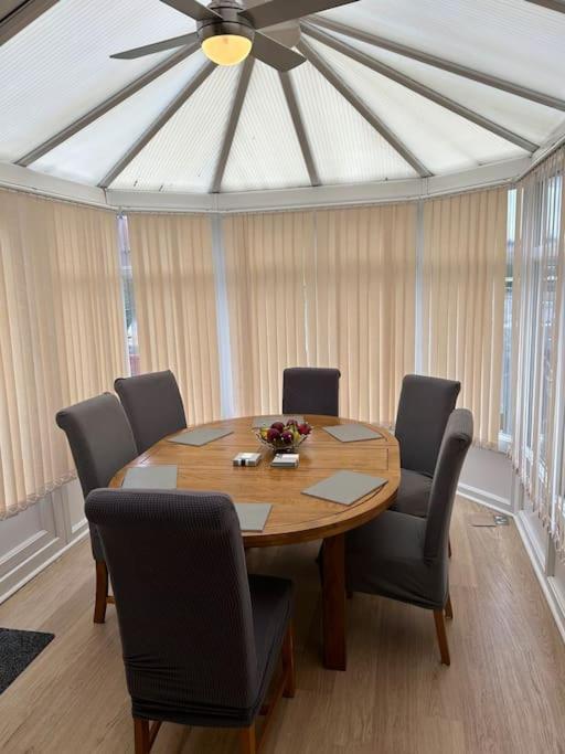 Fresh, Fully Equipped Modern House Can Sleep 5 Kiveton Park Extérieur photo